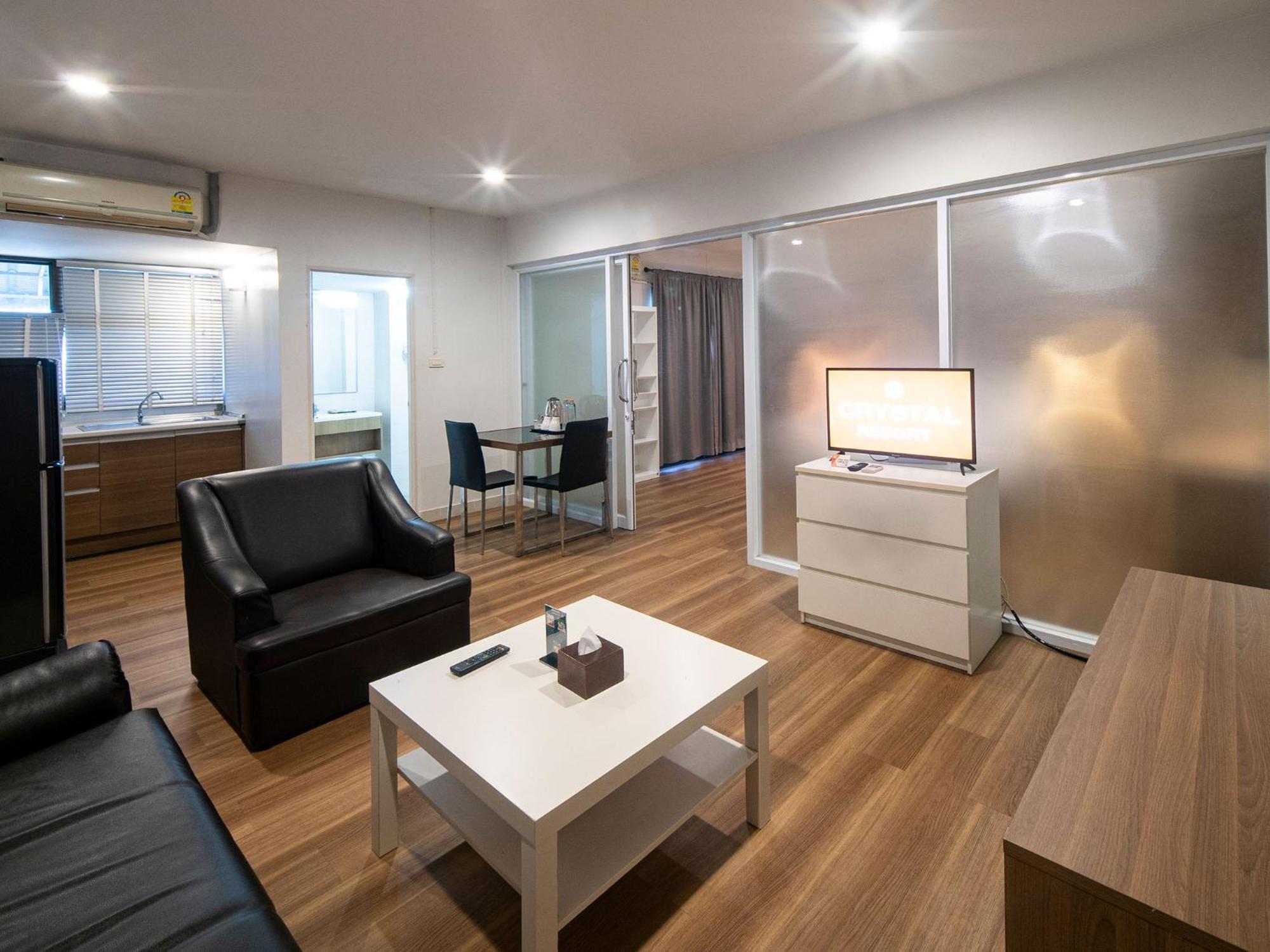 Crystal Resort Korat Nakhonratchasima Zewnętrze zdjęcie